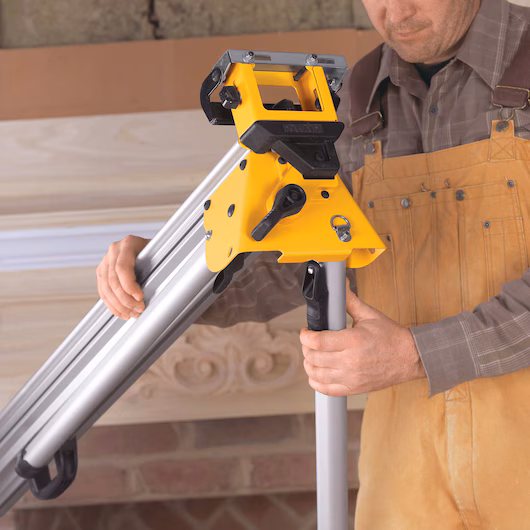 DeWalt DWS780-QS 1.675 Watt Paneelsäge 305mm mit XPS-Schnittlinienanzeige DWS780-QS