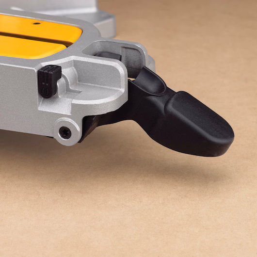 DeWalt DWS780-QS 1.675 Watt Paneelsäge 305mm mit XPS-Schnittlinienanzeige DWS780-QS