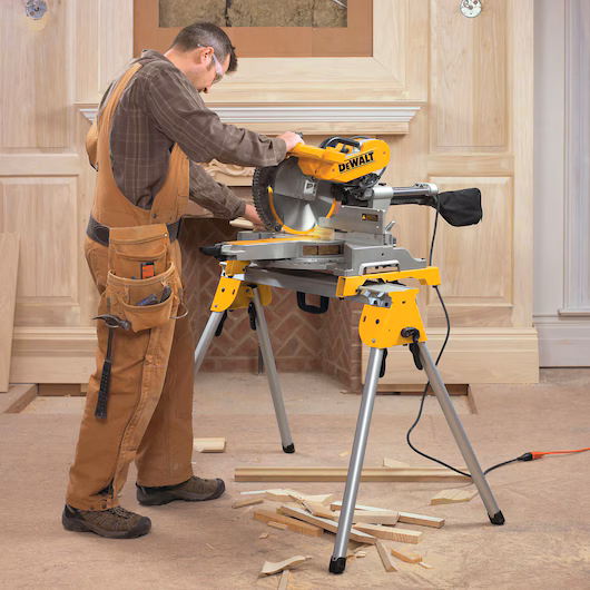 DeWalt DWS780-QS 1.675 Watt Paneelsäge 305mm mit XPS-Schnittlinienanzeige DWS780-QS