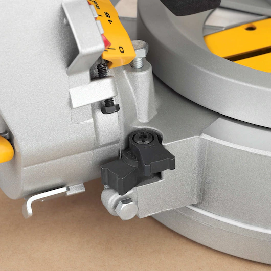 DeWalt DWS780-QS 1.675 Watt Paneelsäge 305mm mit XPS-Schnittlinienanzeige DWS780-QS