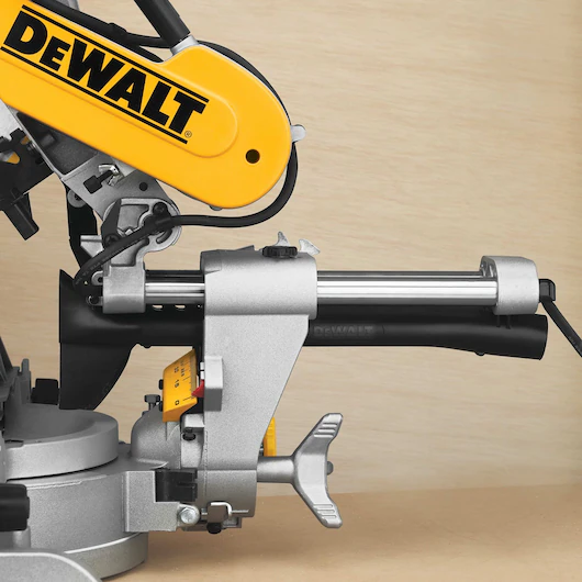 DeWalt DWS780-QS 1.675 Watt Paneelsäge 305mm mit XPS-Schnittlinienanzeige DWS780-QS
