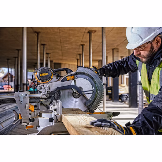 DeWalt DWS780-QS 1.675 Watt Paneelsäge 305mm mit XPS-Schnittlinienanzeige DWS780-QS