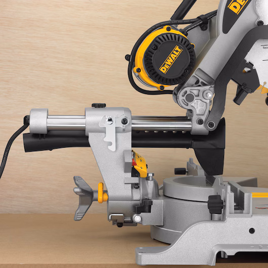 DeWalt DWS780-QS 1.675 Watt Paneelsäge 305mm mit XPS-Schnittlinienanzeige DWS780-QS